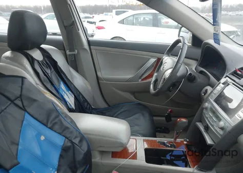 2009 Toyota Camry Xle V6 z USA, uszkodzony, nr VIN 4T1BK46K09U589801